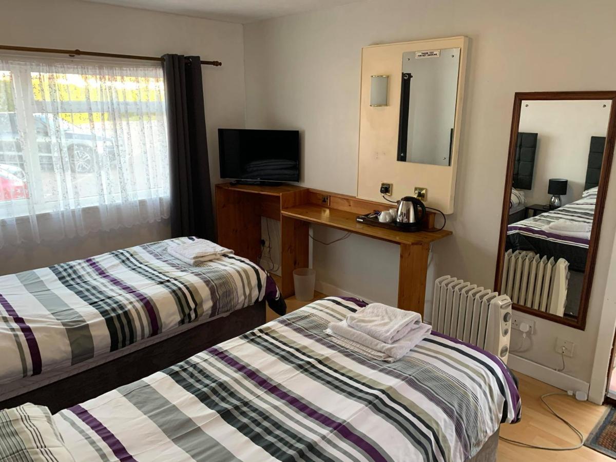 The Carisbrooke Hotel Forres Buitenkant foto